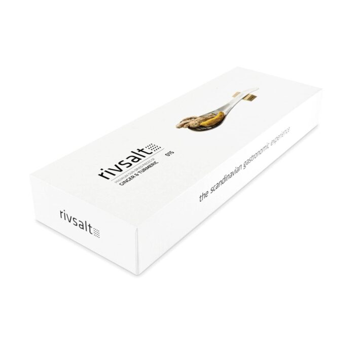 cucchiaio grattugia con zenzero e curcuma