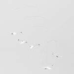Cigni / Scandinavian Swans. Arte sospesa / Hanging Art. Flensted mobile dal 1953 assemblati a mano in Danimarca