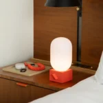 Lampada Pop Light colore aragosta. Design Native Union Paris - immagine 3